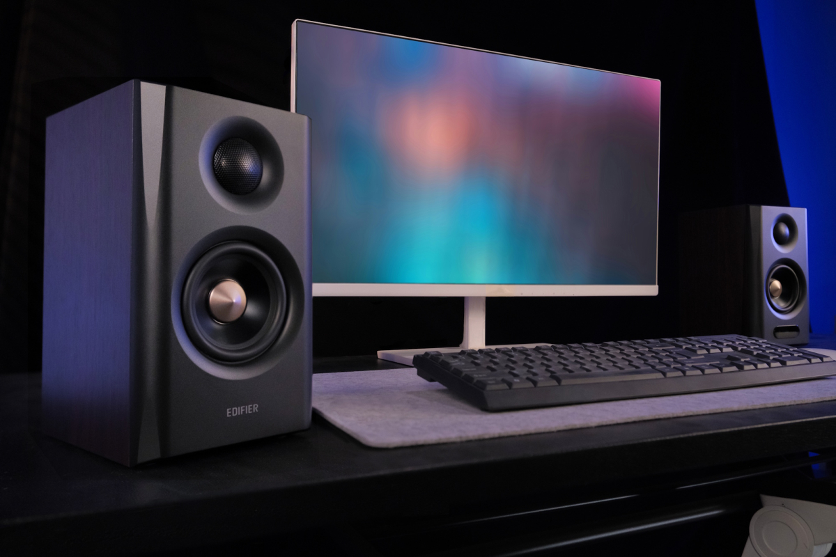 Lautsprechersystem Edifier S355DB zwischen Studioanspruch und Wohnraumästhetik.